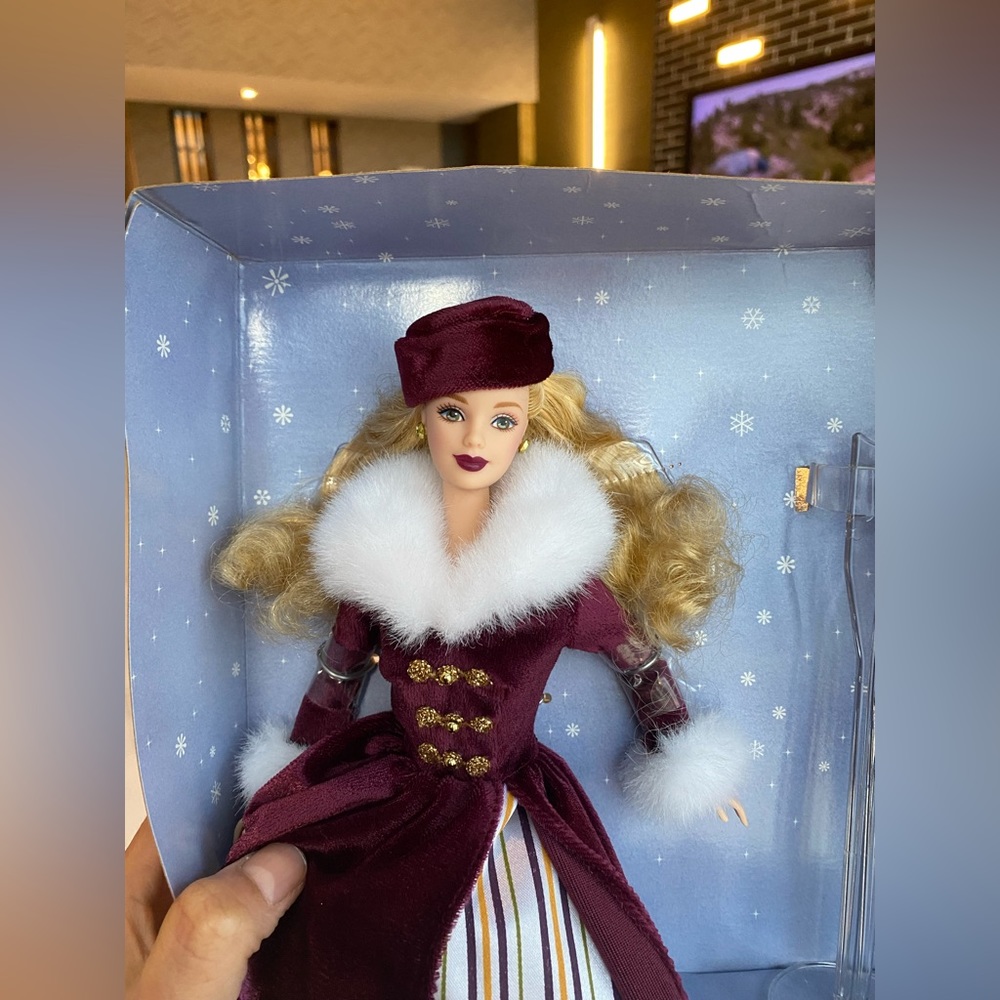Brand New Special Edition Victorian Ice Skater Barbie Doll Mattel - Picture 13 of 16